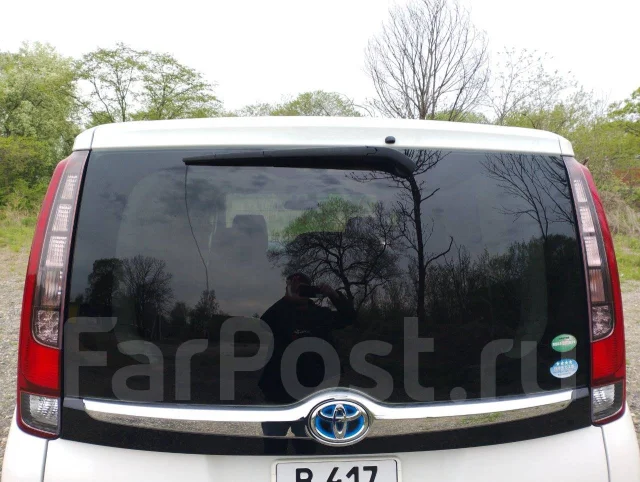 Toyota Esquire. �������, ��������, 1.8 (99��.�.), ������, 192 000����. �� ����