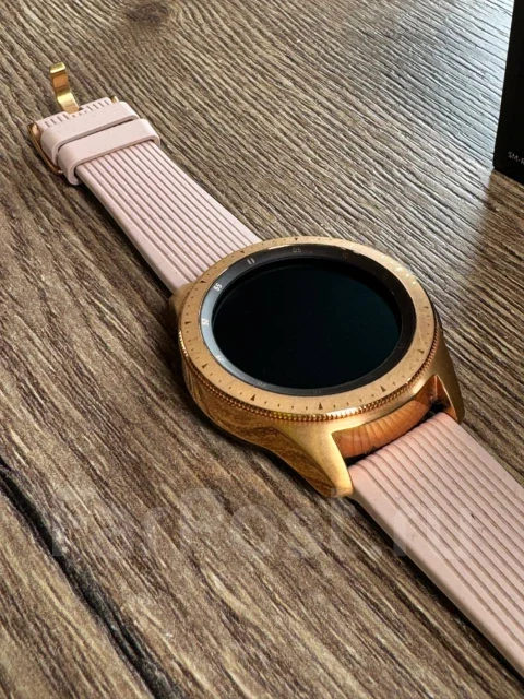 Samsung Galaxy Watch3 ����