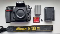 Nikon D700 Body ����