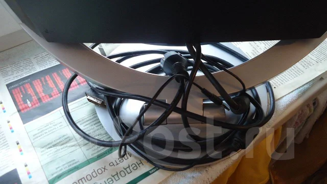 Sony. 21" ����