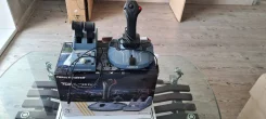 Thrustmaster ����