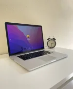 Apple MacBook Pro 15 2015 Mid. 15.4", 2,2����, ��� 16 ��, ���� 512���, WiFi: 1, Bluetooth: 1, ����������� �� 9��. ����