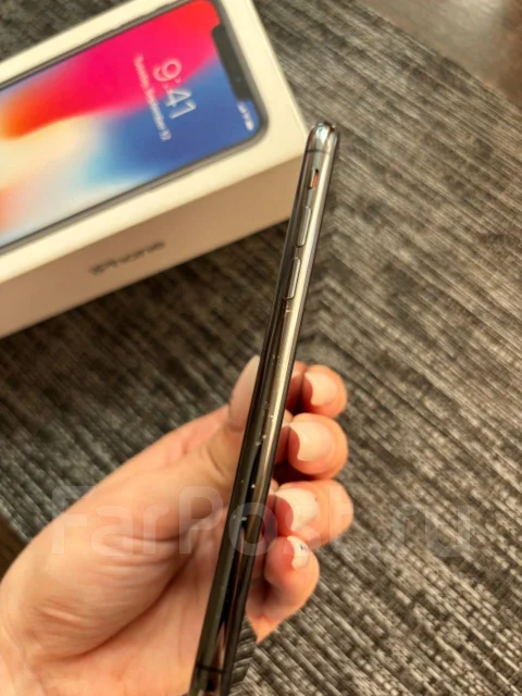 Apple iPhone X. �/�, 64 ��, ������, 4G LTE ����