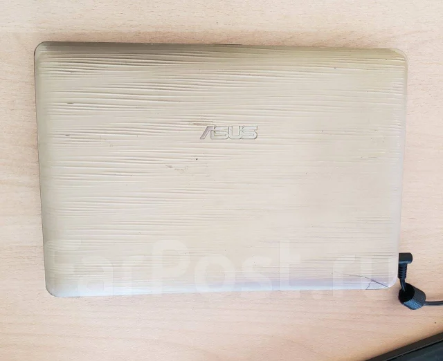 Asus Eee PC 1015PW. 10.1", 1,7����, ��� 2048 ��, ���� 500���, WiFi: 1, Bluetooth: 1 ����