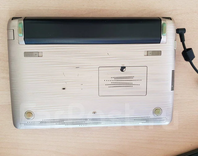 Asus Eee PC 1015PW. 10.1", 1,7����, ��� 2048 ��, ���� 500���, WiFi: 1, Bluetooth: 1 ����