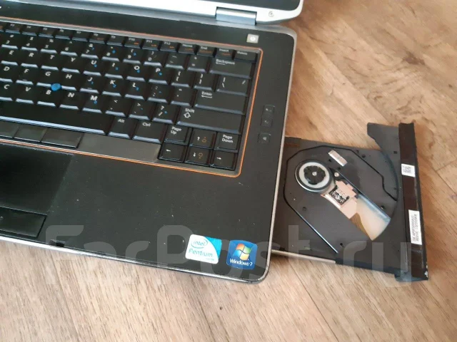 Dell Latitude E6420. 14", 2,2����, ��� 4 ��, ���� 320���, WiFi: 1, Bluetooth: 1, ����������� �� 1��. ����
