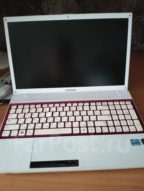 Samsung 300V5A. 2,3����, ��� 8 ��, ���� 160���, WiFi: 1, Bluetooth: 1 ����