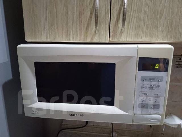 Продам свч Samsung, б/у, в наличии. Цена: 1 300₽ во Владивостоке
