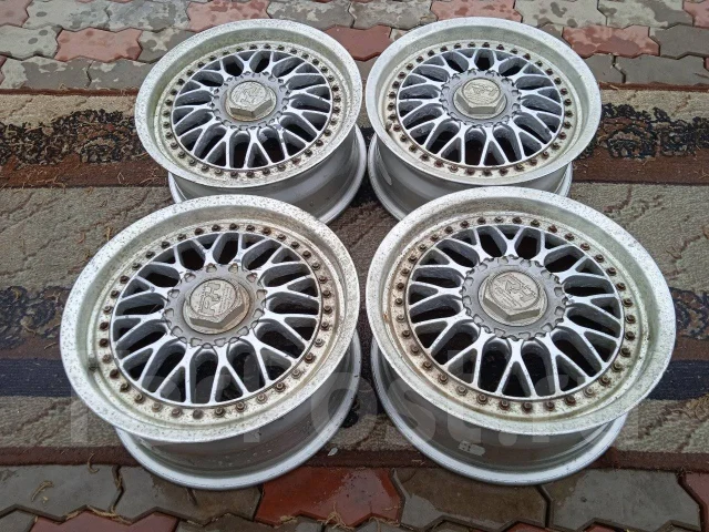 Racing Hart. 7.0x16", 4x114.3, ET35 ����