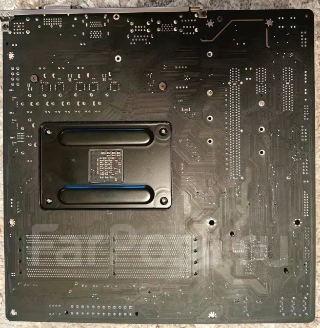AMD B550 ����