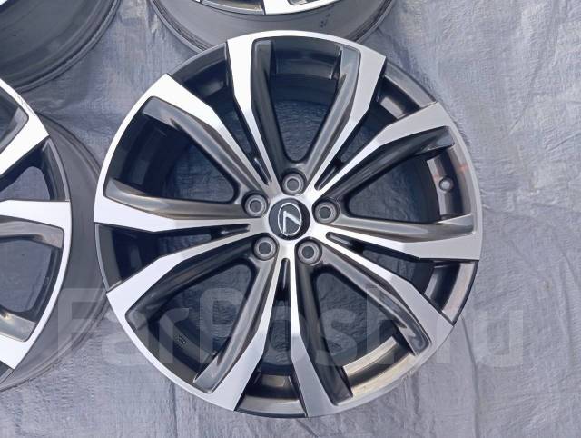 Lexus. 8.0x20", 5x114.3, ET30,  60,1. 
