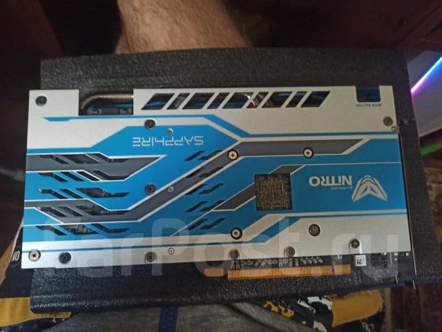 Radeon RX 590 ����