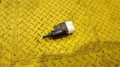     (57 . ) Nissan almera g15 2015 0585 253206170R 