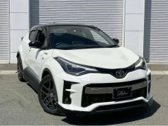 Toyota C-HR. ��������, 4wd, 1.2 (116��.�.), ������, 36 000����. ��, �/�. ��� ����� �� ������������ ����