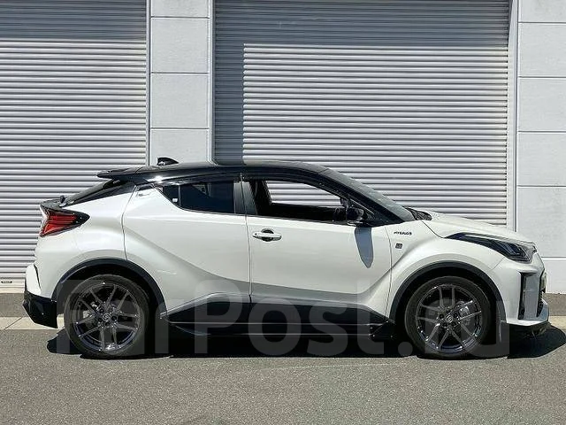 Toyota C-HR. ��������, 4wd, 1.2 (116��.�.), ������, 36 000����. ��, �/�. ��� ����� �� ������������ ����