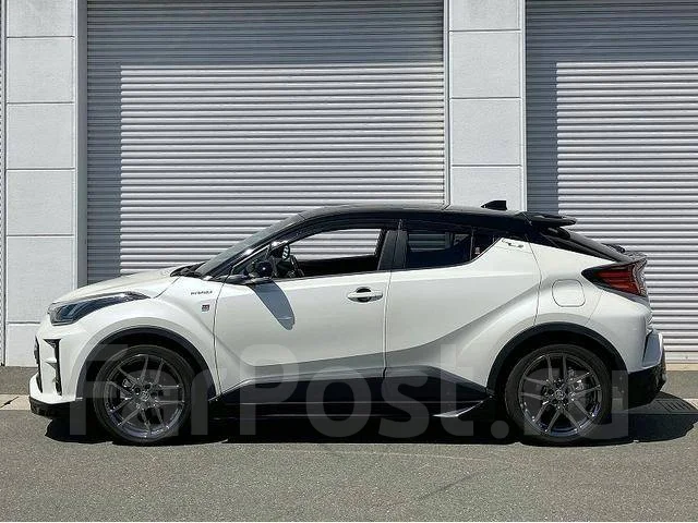 Toyota C-HR. ��������, 4wd, 1.2 (116��.�.), ������, 36 000����. ��, �/�. ��� ����� �� ������������ ����