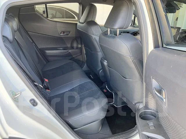 Toyota C-HR. ��������, 4wd, 1.2 (116��.�.), ������, 36 000����. ��, �/�. ��� ����� �� ������������ ����