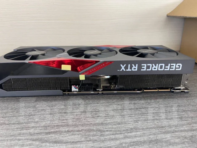 GeForce RTX 3090 Ti ����