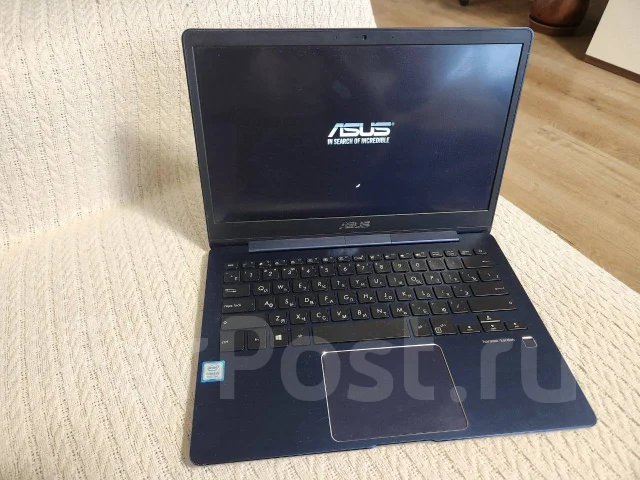 Asus ZenBook. 13.3", ��� 8 ��, ���� 250���, WiFi: 1, Bluetooth: 1, ����������� �� 7��. ����