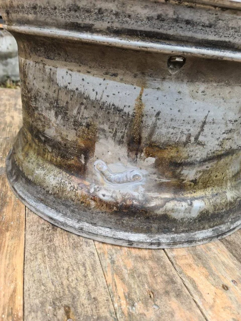 Alcoa. 11.75x22.5", ET120 ����