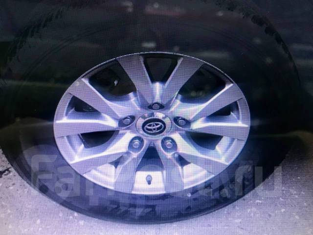    Toyota Land Cruiser 200.  93", 50 