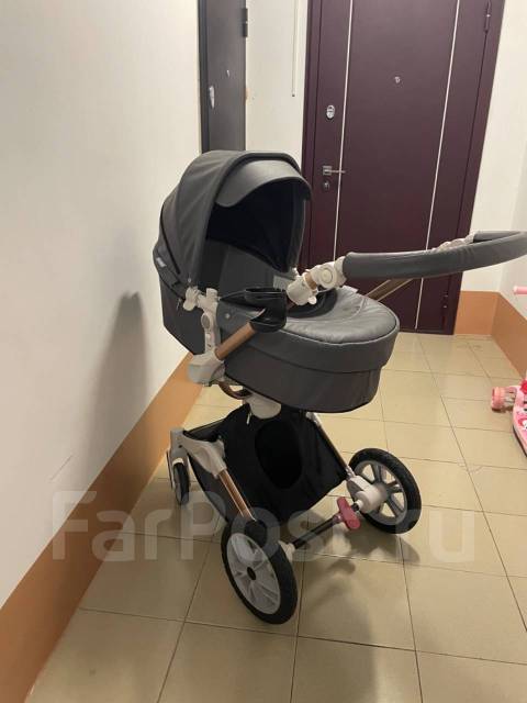 Коляска Hot mom 3 в 1, б/у, в наличии. Цена: 15 000₽ в Уссурийске