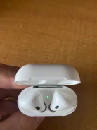 Apple AirPods ����