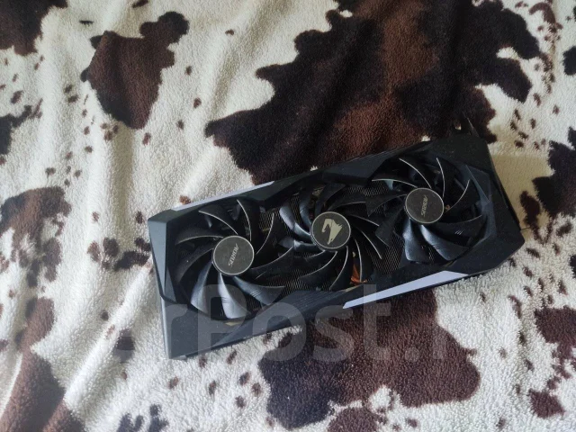 Radeon RX 6800 XT ����
