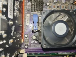 Socket AM2+ ����