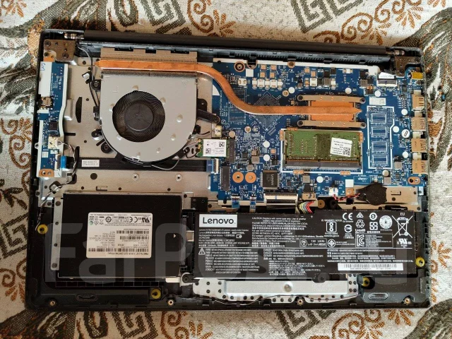 Lenovo IdeaPad S145. 15.6", 2,3����, ��� 4 ��, ���� 128���, WiFi: 1, Bluetooth: 1, ����������� �� 4��. ����