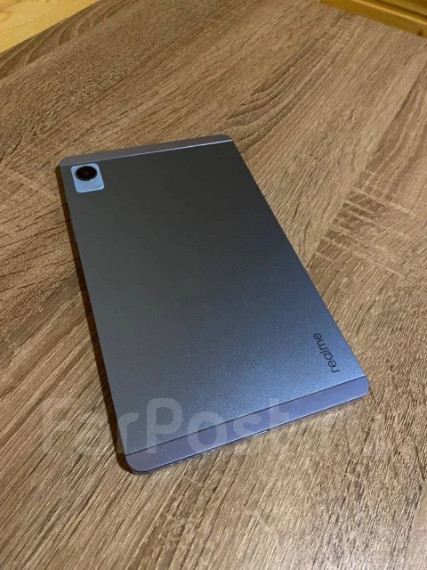 Realme Pad mini. ������ 32 �� ����
