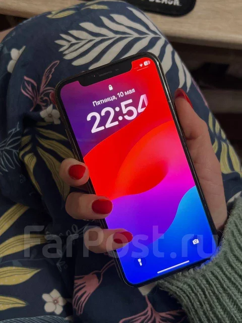 Apple iPhone X. �/�, 256 ��, �������, NFC ����