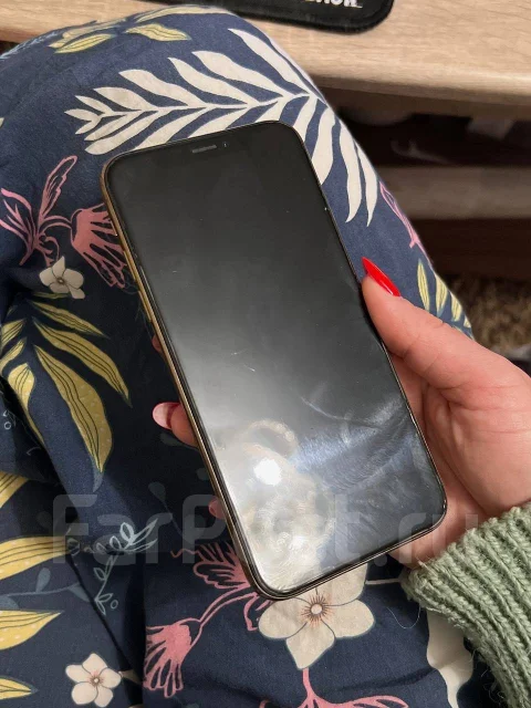 Apple iPhone X. �/�, 256 ��, �������, NFC ����