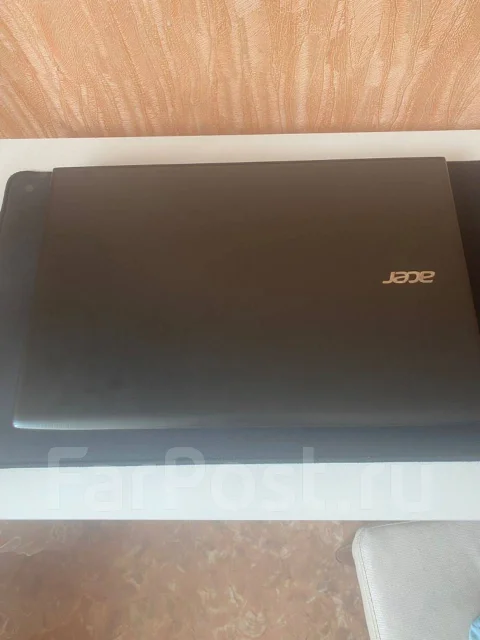 Acer Aspire E5-576G. 15.6", 2,5����, ��� 8 ��, ���� 1 000���, WiFi: 1, ����������� �� 4��. ����