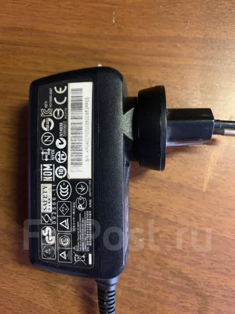 Acer Aspire One. 11", 1,5����, ��� 2048 ��, ���� 297���, WiFi: 1, Bluetooth: 1 ����