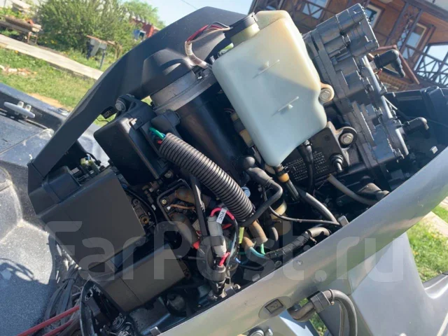 Skeeter. 1990 ���, ����� 5,3��., ��������� ���������, 115��.�., ������ ����