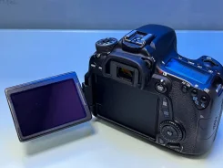 Canon EOS 70D Body ����