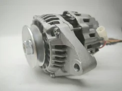 ��������� Kubota V2403. V2203. 16404-64014/101211-1032 12V. 50A 1640464014 ����
