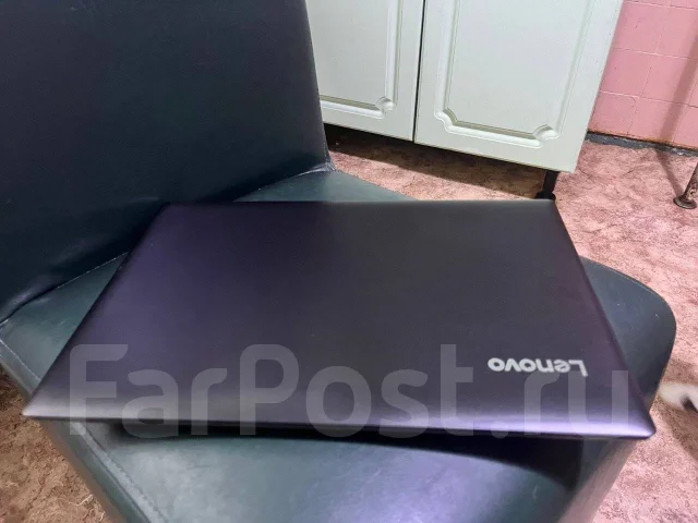 Lenovo IdeaPad 330-15AST. 15.6", 2,6����, ��� 4 ��, ���� 500���, WiFi: 1, Bluetooth: 1, ����������� �� 3��. ����