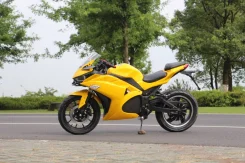 Yamaha YZF-R3. ��������, ��� ������� ����
