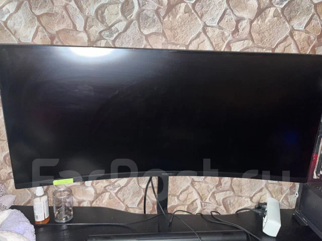 Huawei. 34", ���������� �� (LCD, LED, QLED) ����