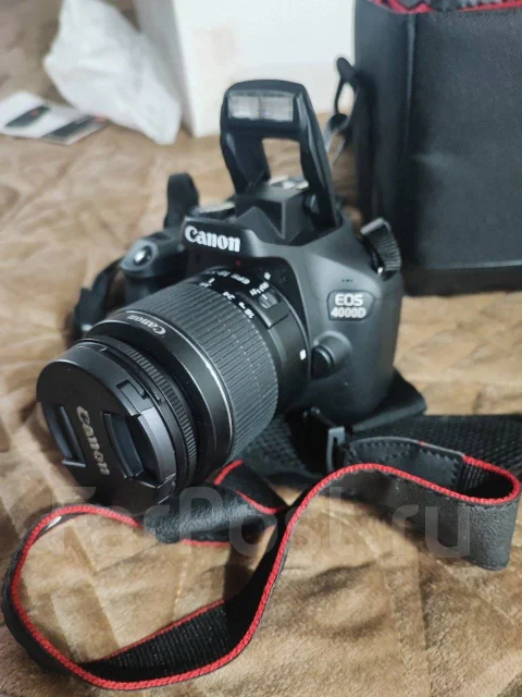 Canon EOS 4000D ����
