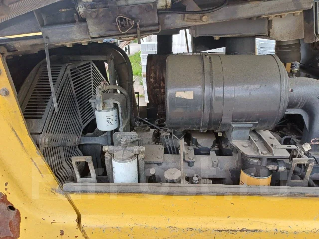 Komatsu D65E-12 ����