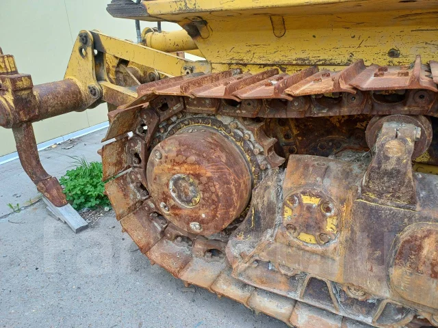 Komatsu D65E-12 ����
