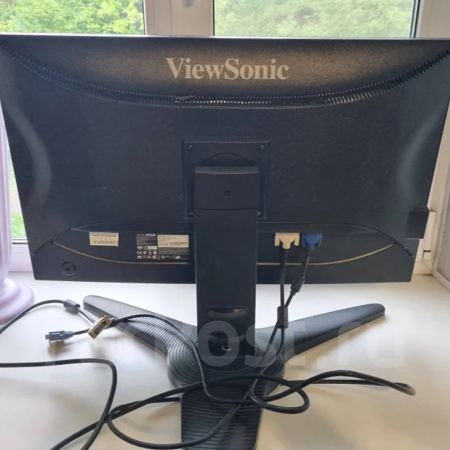 ViewSonic. 27", ���������� �� (LCD, LED, QLED) ����