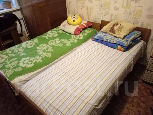 Кровати односпальные, лдсп, матрас в комплекте, тёмное дерево ...