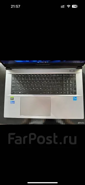 Thunderobot. 17.3", 2����, ��� 16 ��, ���� 512���, WiFi: 1, Bluetooth: 1, ����������� �� 8��. ����