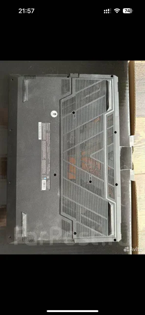 Thunderobot. 17.3", 2����, ��� 16 ��, ���� 512���, WiFi: 1, Bluetooth: 1, ����������� �� 8��. ����
