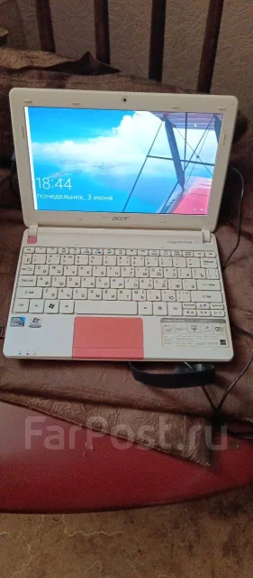 Acer Aspire One. 10.1", ��� 2048 ��, ���� 320���, WiFi: 1 ����
