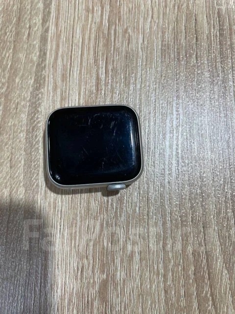 Apple Watch SE. GPS, NFC ����